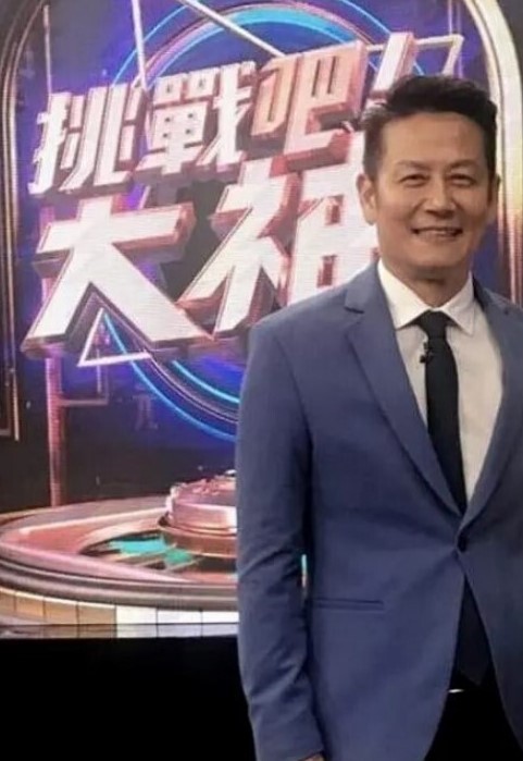 泄密流出反差婊眼镜御姐徐艺然被视频网友财子哥宾馆捆绑调教小逼逼还如处女般粉嫩粉 - 51探花